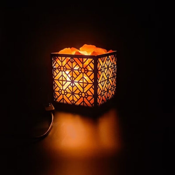 himalayan metal basket with salt chunks